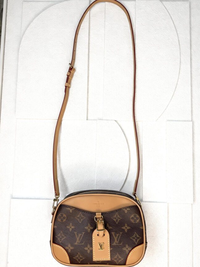 LOUIS VUITTON MINI DEAUVILLE