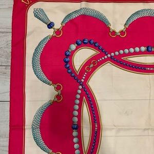 CARTIER Les Must De Pearl Silk Scarf - Image 5