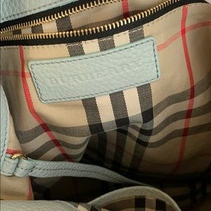 BURBERRY London Grainy Medium Cale Leather Hobo - Image 8