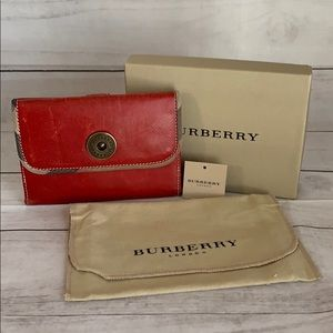 BURBERRY Soft Leather Compact Wallet