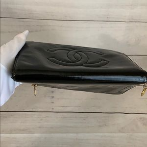 CHANEL Coco Mark Enamel Zipped Long Wallet - Image 8