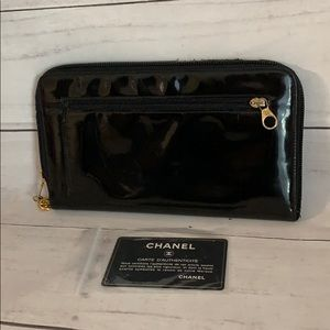 CHANEL Coco Mark Enamel Zipped Long Wallet - Image 2