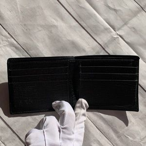 GUCCI Calf Leather Bifold Wallet - Image 3