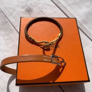 HERMÈS Jumbo Hook + VintageTour Bracelets - Image 6