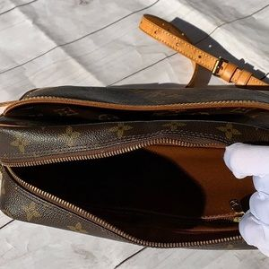 LOUIS VUITTON Monogram Trocadero 27 Crossbody - Image 3