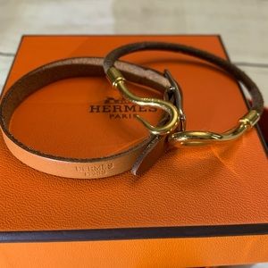 HERMÈS Jumbo Hook WITH FREE Vintage Bracelets - Image 4