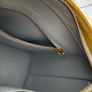 LOUIS VUITTON Monogram Vernis Houston Bag - Image 5