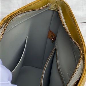 LOUIS VUITTON Monogram Vernis Houston Bag - Image 6