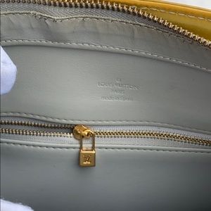 LOUIS VUITTON Monogram Vernis Houston Bag - Image 7