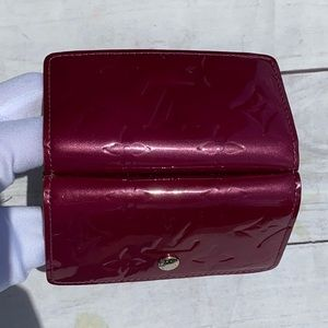 LOUIS VUITTON Vernis Elise Wallet - Image 11