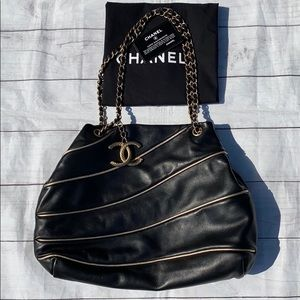 CHANEL Leather Constructivism Bag