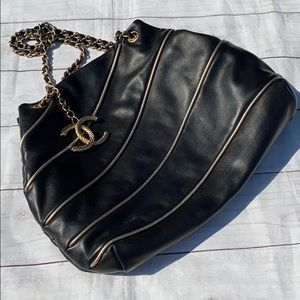 CHANEL Leather Constructivism Bag - Image 3