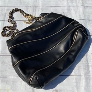 CHANEL Leather Constructivism Bag - Image 4