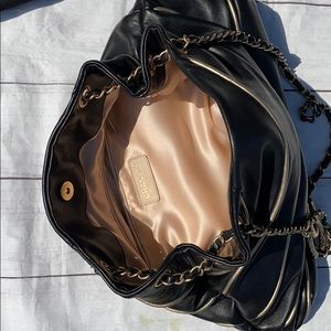 CHANEL Leather Constructivism Bag - Image 5