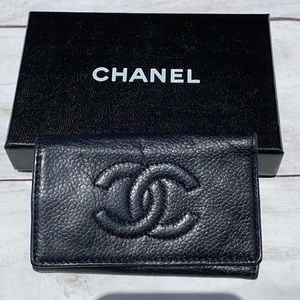 CHANEL Caviar CC 6 Keys Holder
