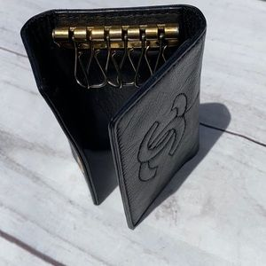 CHANEL Caviar CC 6 Keys Holder - Image 11