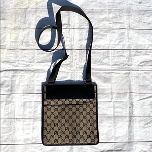 GUCCI Canvas Messenger Crossbody Bag - Image 4