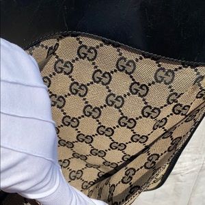 GUCCI Canvas Messenger Crossbody Bag - Image 7