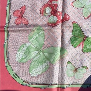 ✨SOLD💫 HERMÈS Farandole Silk Scarf - Image 9