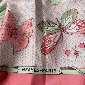 ✨SOLD💫 HERMÈS Farandole Silk Scarf - Image 10