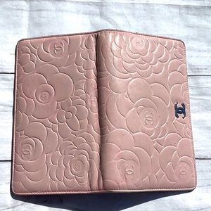 ✨SOLD💫 CHANEL Camellia Long Wallet - Image 3