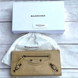 📍SOLD BALENCIAGA Classic Long Wallet