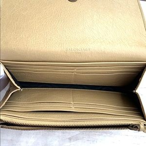 📍SOLD BALENCIAGA Classic Long Wallet - Image 6