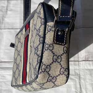 📍SOLD GUCCI GG Supreme Camera Web Crossbody - Image 5