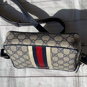 📍SOLD GUCCI GG Supreme Camera Web Crossbody - Image 9