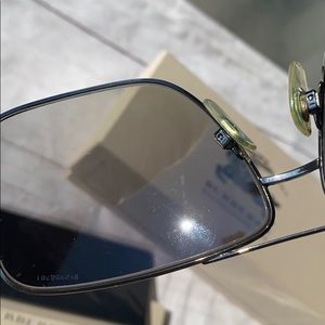 BURBERRY TINTED SUNGLASSES - Image 5