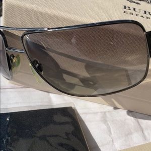 BURBERRY TINTED SUNGLASSES - Image 7