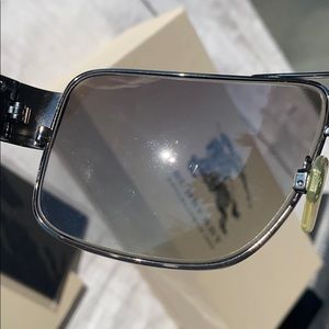 BURBERRY TINTED SUNGLASSES - Image 8