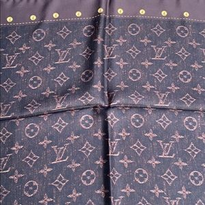 💫SOLD💫LOUIS VUITTON Monogram Silk Scarf - Image 3