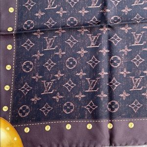 💫SOLD💫LOUIS VUITTON Monogram Silk Scarf - Image 8