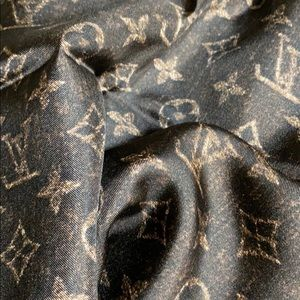 💫SOLD💫LOUIS VUITTON Monogram Silk Scarf - Image 11