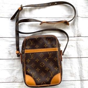 LOUIS VUITTON Crossbody Danube - Image 5