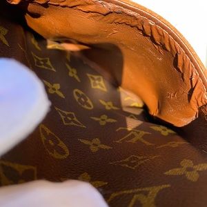 LOUIS VUITTON Crossbody Danube - Image 10
