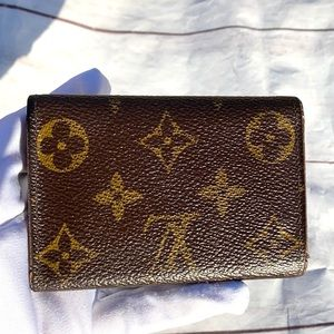 💫SOLD -FREE @satoriad LOUIS VUITTON 6 Keys Holder - Image 2