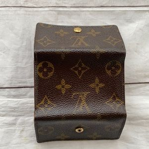 💫SOLD -FREE @satoriad LOUIS VUITTON 6 Keys Holder - Image 3