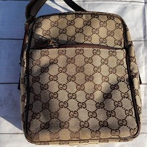 *SOLD * GUCCI Crossbody Bag