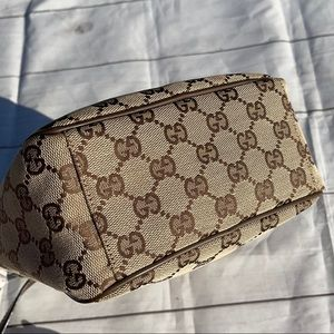 *SOLD * GUCCI Crossbody Bag - Image 11