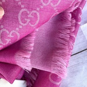 GUCCI GG Shawl - Image 10