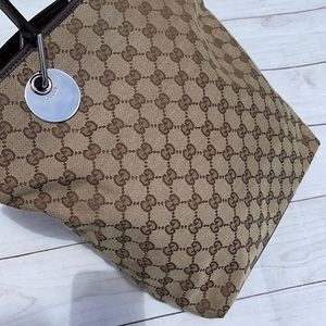 GUCCI Shoulder Bag - Image 4