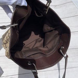 GUCCI Shoulder Bag - Image 5