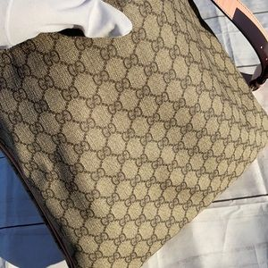SOLD GUCCI Large Messenger Crossbody - Image 5