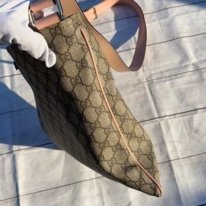 SOLD GUCCI Large Messenger Crossbody - Image 9
