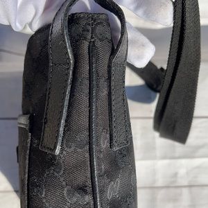 5GUCCI Flat Crossbody - Image 14