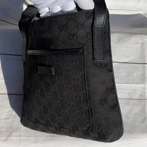 5GUCCI Flat Crossbody - Image 7