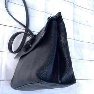 GUCCI Bamboo Daily Top Handle PM Bag - Image 11