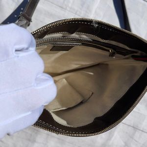 GUCCI Mayfair Crossbody Bag - Image 9